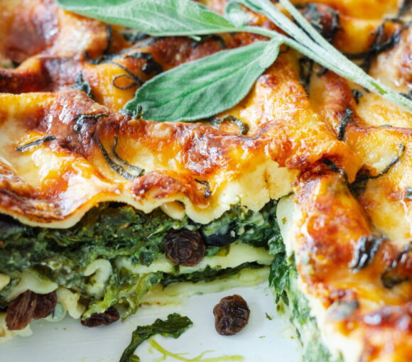 Spinach, Gorgonzola, and Raisin Lasagna