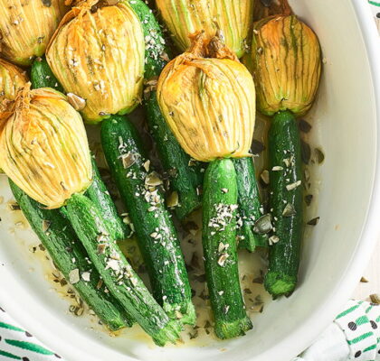 Mini Zucchinis and Flowers Stuffed with Ricotta and Basil