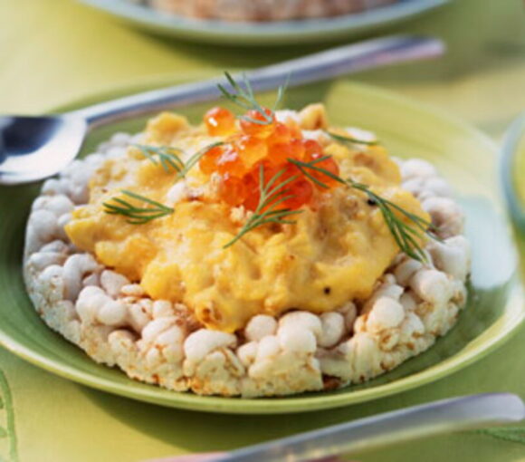 Scrambled Eggs on Puffed Rice