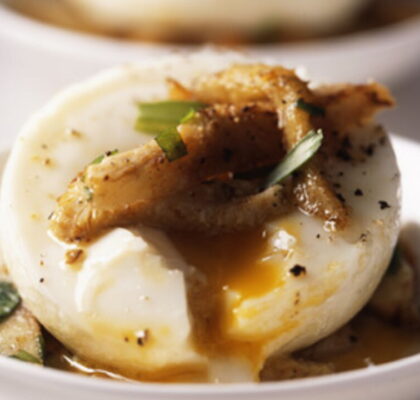 Poached Eggs with Artichokes
