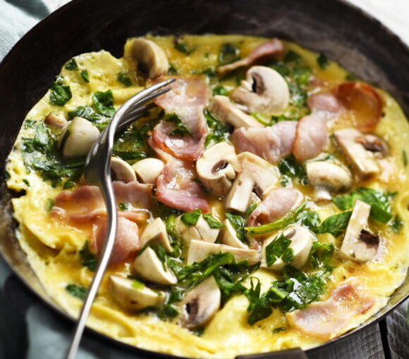 Mushroom, Bacon, and Spinach Omelette